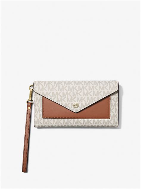 michael kors wristlet canada